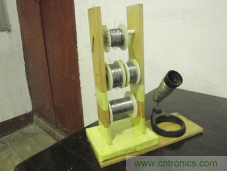 成本幾乎為零，三層錫絲架DIY