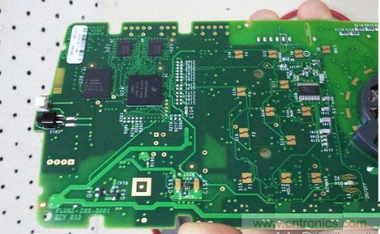 拆萬用表中的的&ldquo;蘋果&rdquo; Fluke 287