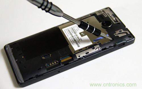 拆解4G新機(jī)索尼M35t：用料十足，易于維修