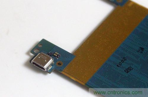 拆解4G新機(jī)索尼M35t：用料十足，易于維修