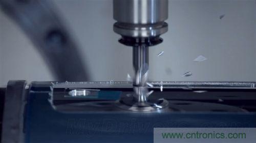 顛覆傳統(tǒng)設(shè)計，蘋果全新Mac Pro生產(chǎn)線探秘