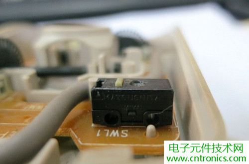 殿堂級機(jī)械鼠標(biāo)拆解：嘆精致做工！