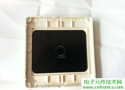 一款觸控開關(guān)拆解，做工不錯