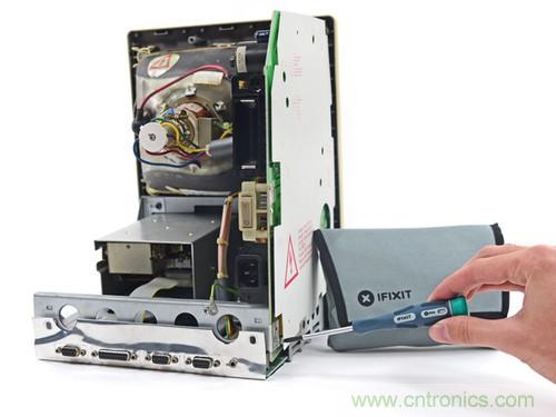 拆！古董級(jí)Macintosh 128K電腦