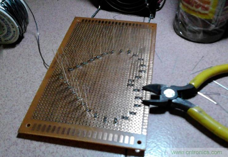 三八節(jié)將至！DIY心形LED流水燈！你們懂的~