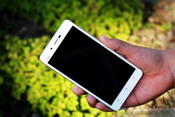 有圖有真相！暴拆VIVO X5 MAX,揭秘&ldquo;最薄之謎&rdquo;