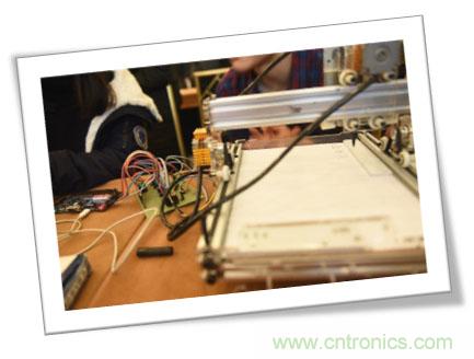 由十余款創(chuàng)客設(shè)計看FPGA如何在智能硬件界&ldquo;大展拳腳&rdquo;？