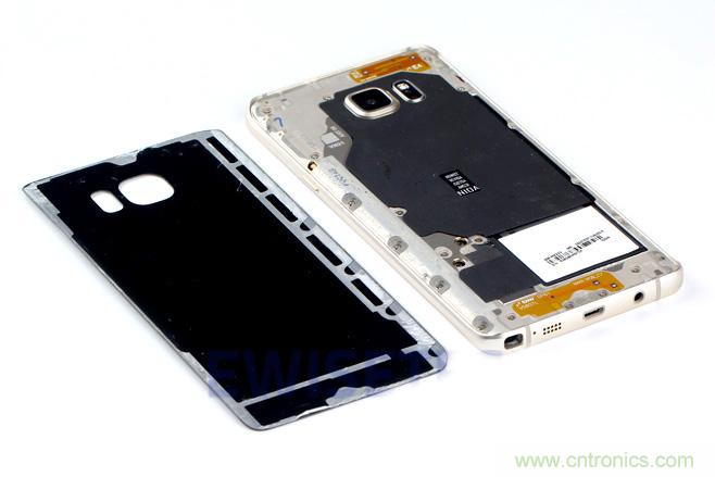 Galaxy Note5拆解，與S系列差距日漸模糊
