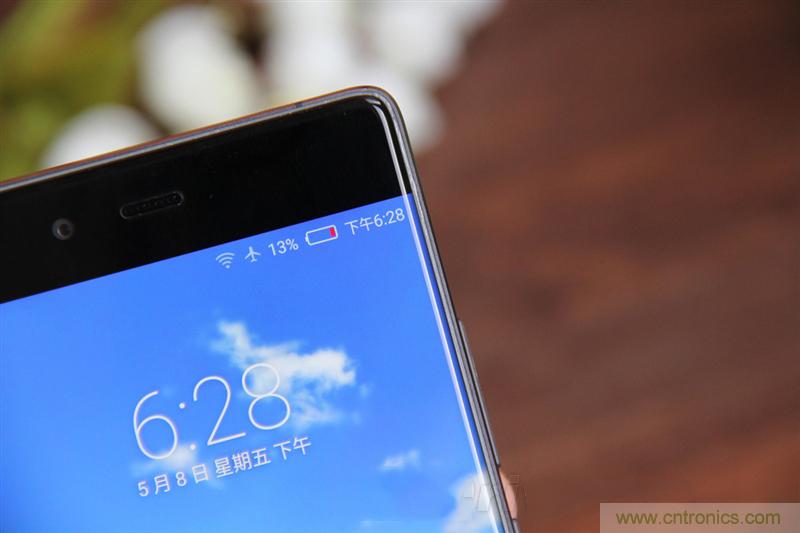 無邊框的 nubia Z9 ，一款既有驚喜，又有驚艷的智能手機