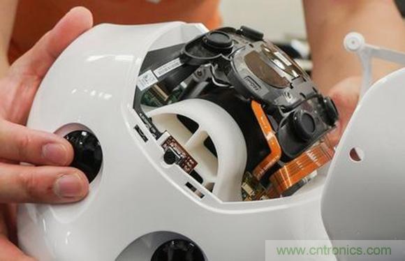 拆解筆記本不過癮，那就來拆拆日本情感機器人吧！