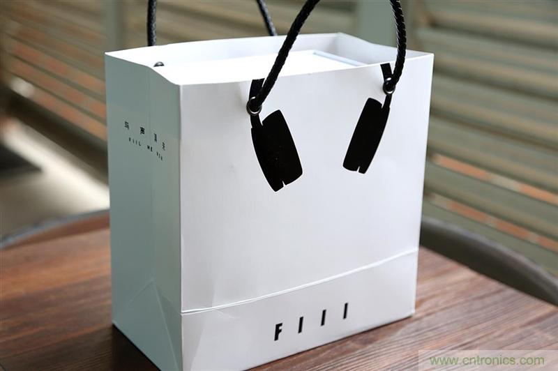 頭條哥的夢想之作！FIIL耳機能讓汪峰上頭條否？