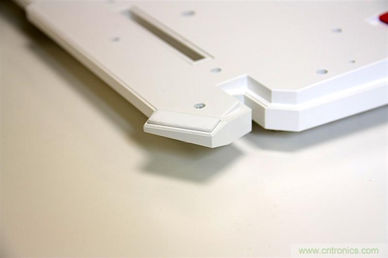 曾經(jīng)的網(wǎng)吧統(tǒng)治者&mdash;雙飛燕血手幽靈機(jī)械鍵盤，真世界最快？