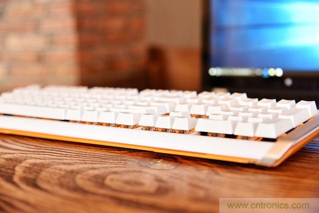 左手寫愛，右手寫他&mdash;&mdash;從此鍵盤鼠標不分家！