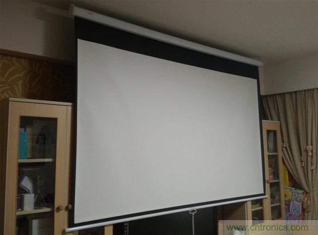 無屏電視時代已然來臨，客廳你做好準(zhǔn)備了嗎？