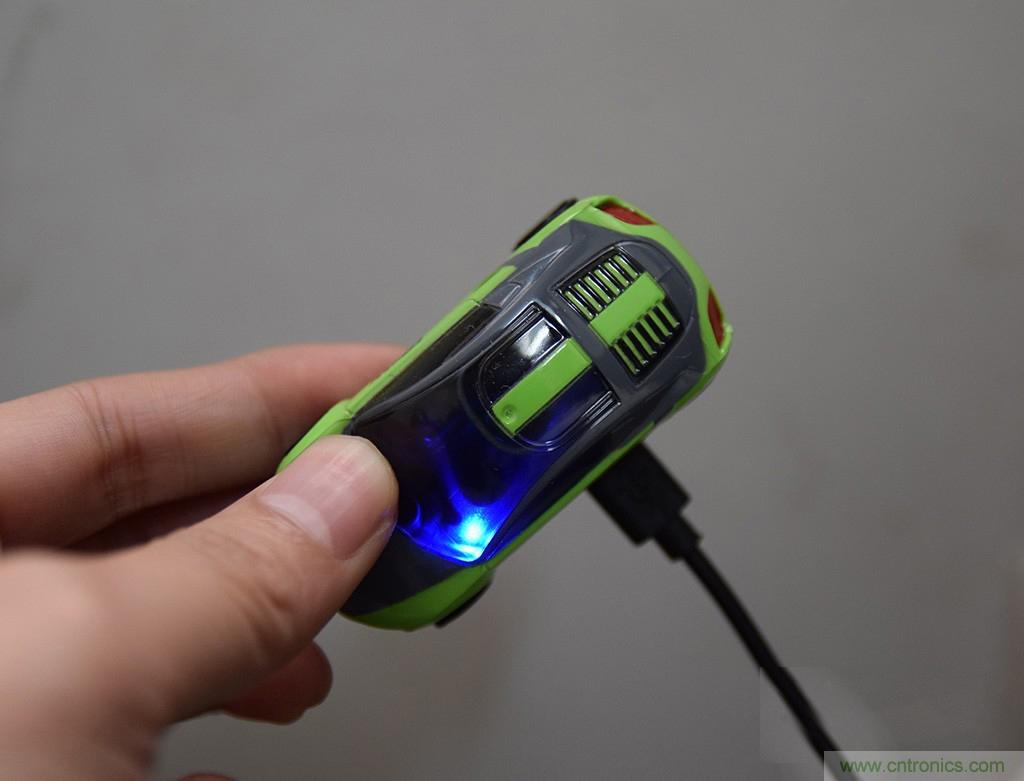 虛擬與現(xiàn)實相結(jié)合的飛車游戲，讓你體驗速度與激情的碰撞！