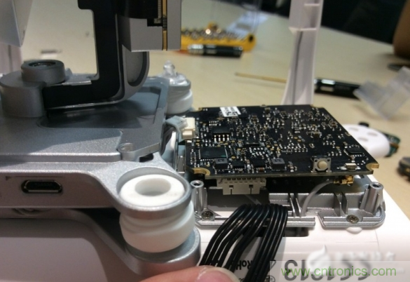 真飛機(jī)拆不著，那就來拆拆無人機(jī)&ldquo;鼻祖&rdquo;大疆吧！