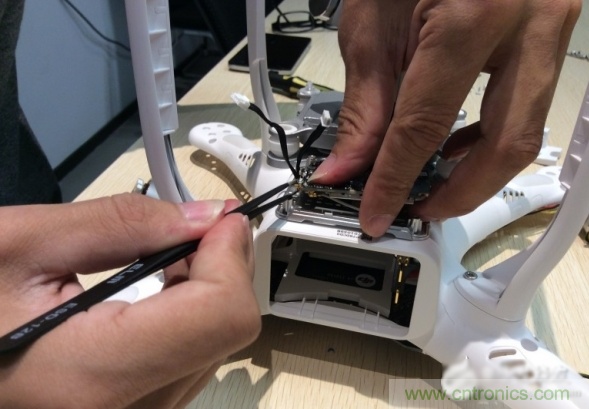 真飛機(jī)拆不著，那就來拆拆無人機(jī)&ldquo;鼻祖&rdquo;大疆吧！