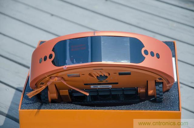 智能導(dǎo)航掃地機(jī)器人，以內(nèi)更靠譜！