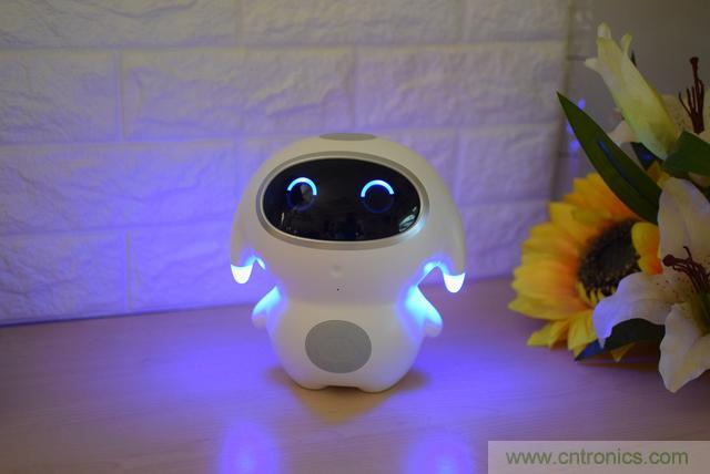 &ldquo;爸爸再不陪我，我就長(zhǎng)大了&rdquo;&mdash;&mdash;小騰機(jī)器人