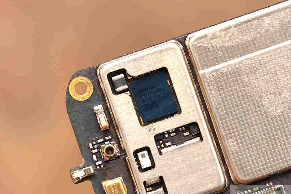 拆解魅族15 Plus：玩轉(zhuǎn)了新概念，但其工藝究竟如何？