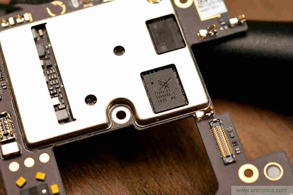 拆解魅族15 Plus：玩轉(zhuǎn)了新概念，但其工藝究竟如何？