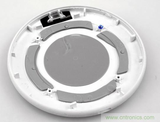 拆解對(duì)比：系出同門，小米、紫米無(wú)線充電器的差別有多大？