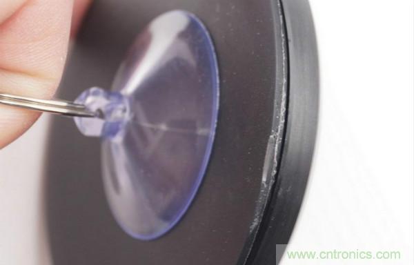 拆解華為保時捷設(shè)計快充無線充電器：憑啥能賣699？