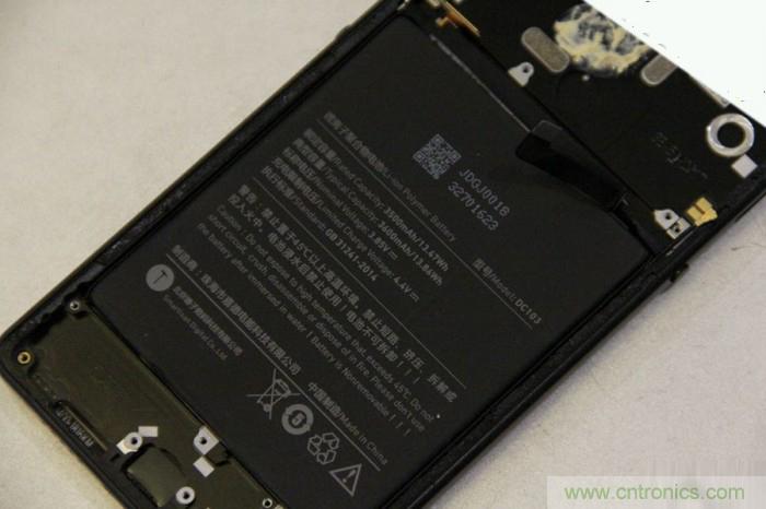 堅(jiān)果R1拆解：內(nèi)部設(shè)計(jì)究竟如何？