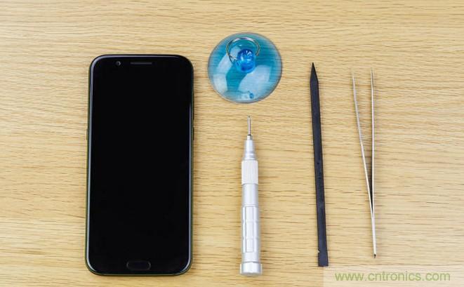 拆解黑鯊手機(jī)：多級(jí)直觸一體式液冷系統(tǒng)有什么門(mén)道？