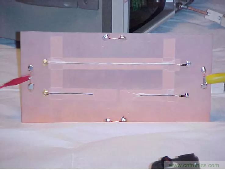 PCB割地對系統(tǒng)ESD是否有影響？