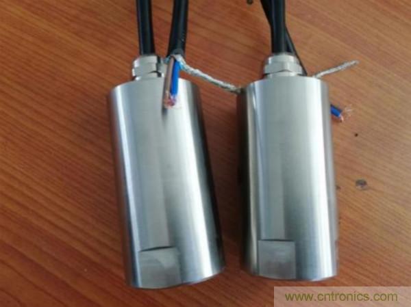 振動傳感器的機電變換原理？主要的分類有哪些？