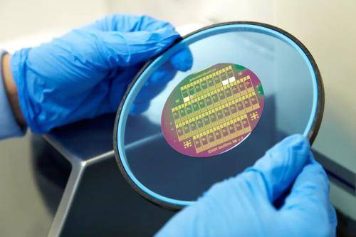 X-FAB與派恩杰達(dá)成長(zhǎng)期戰(zhàn)略合作，共同推動(dòng)全球SiC產(chǎn)業(yè)發(fā)展